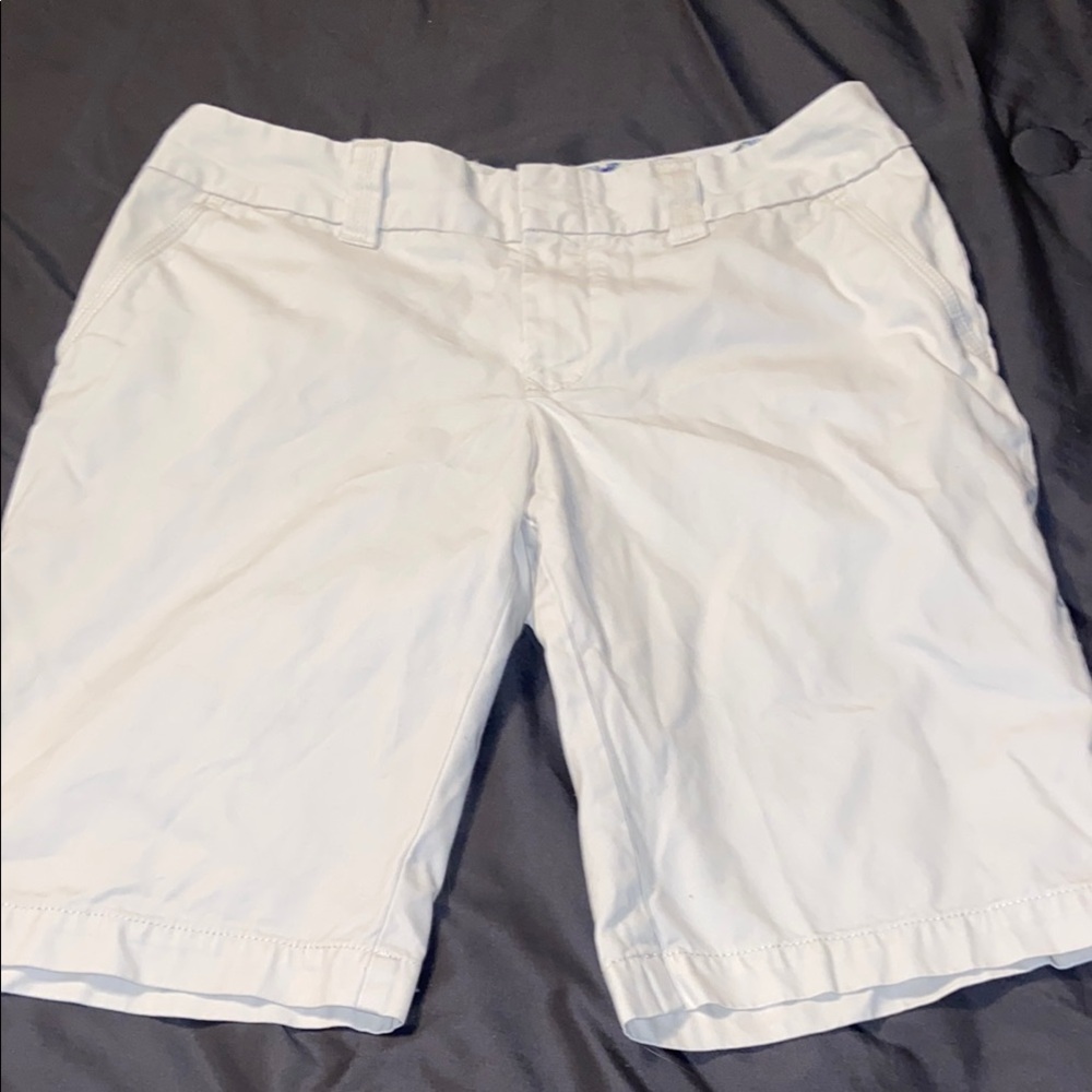 Tommy Hilfiger beige shorts size 8